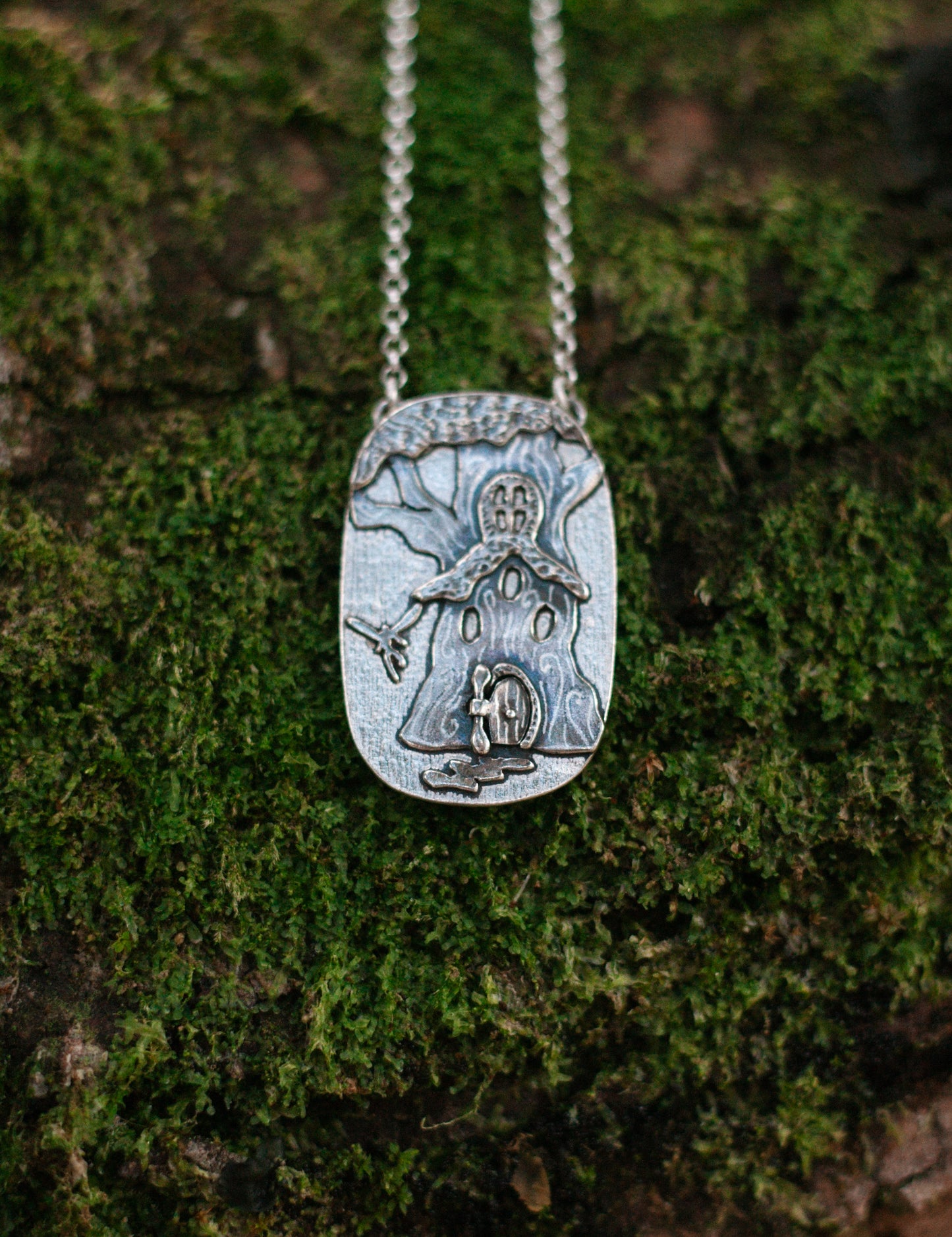 tree hollow pendant