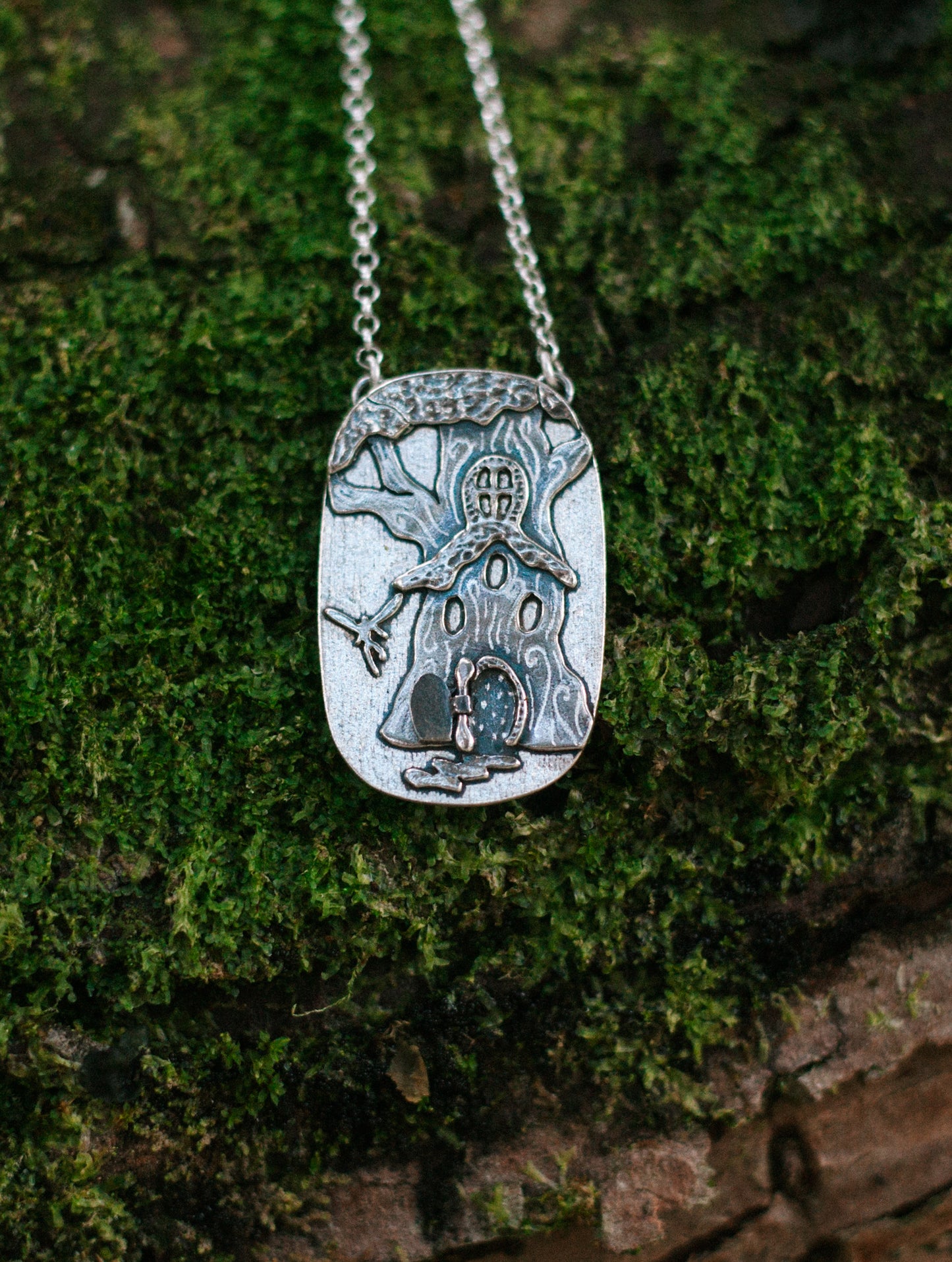 tree hollow pendant
