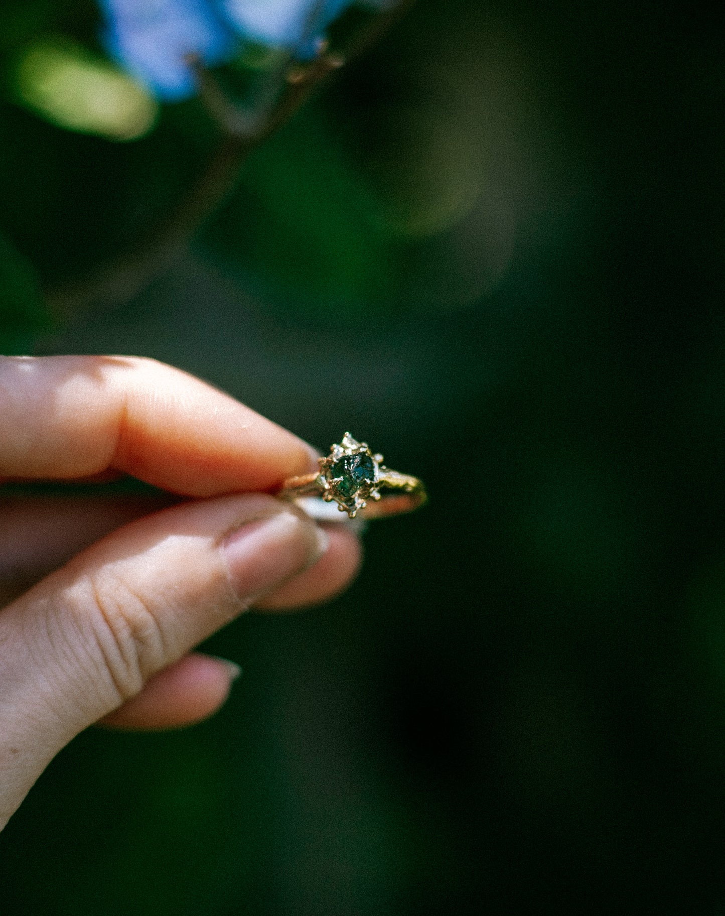 gold green sapphire ring