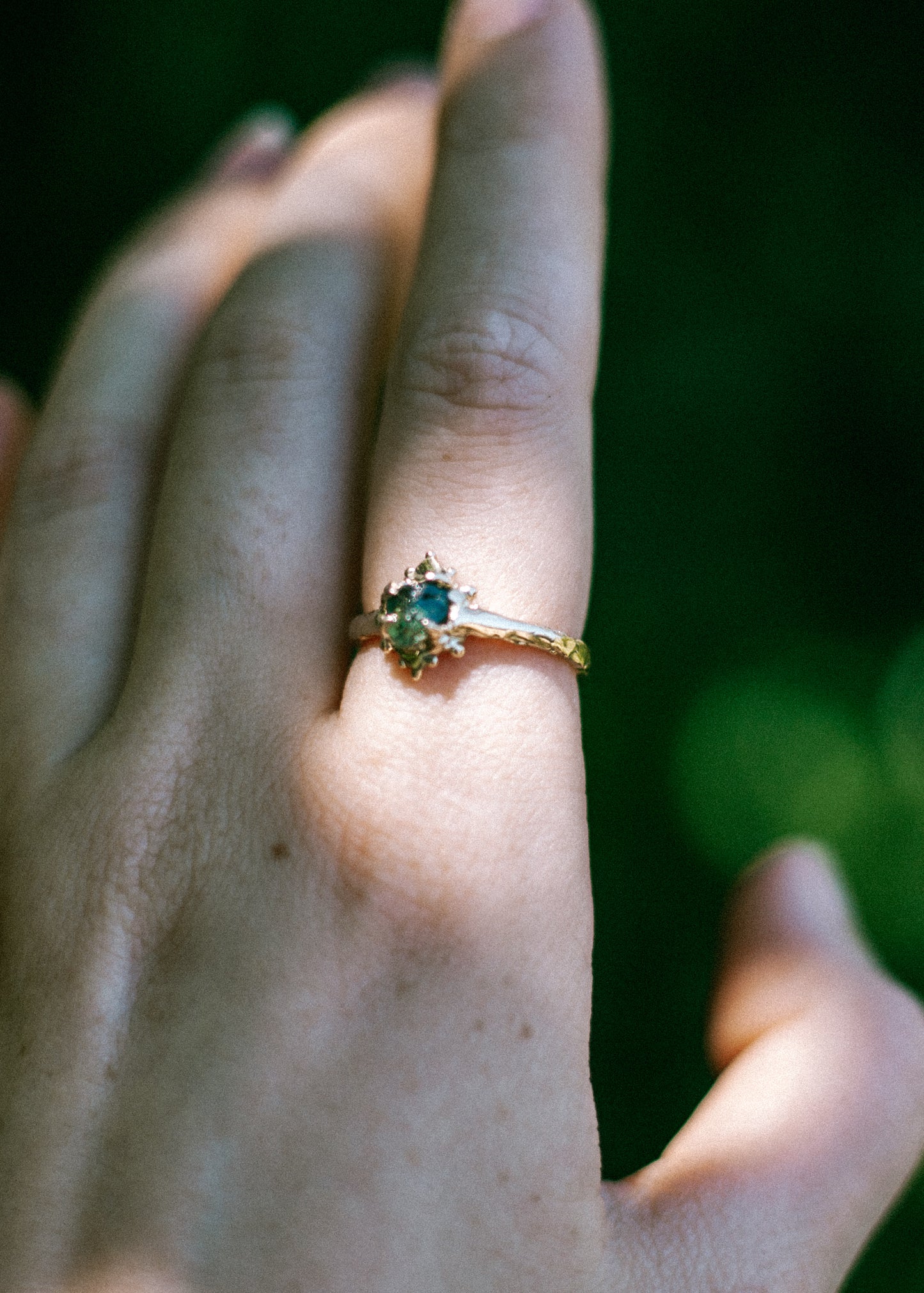 gold green sapphire ring