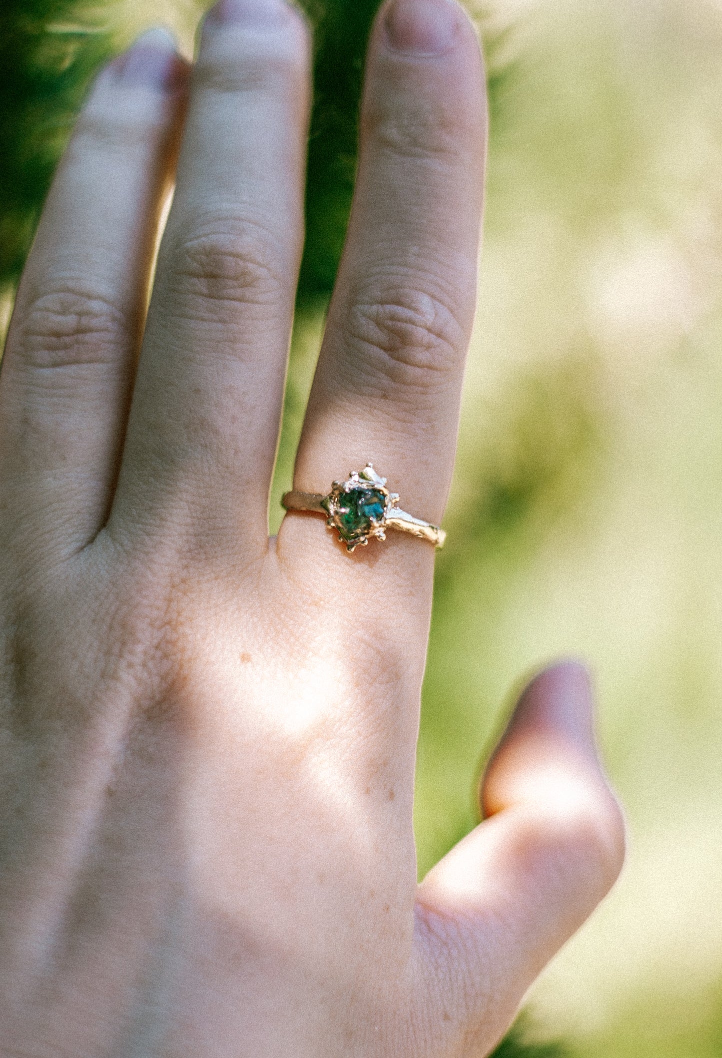 gold green sapphire ring