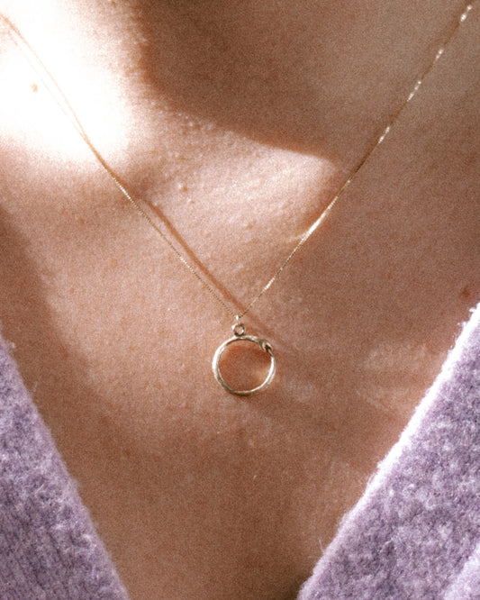 ouroboros necklace - 9ct gold
