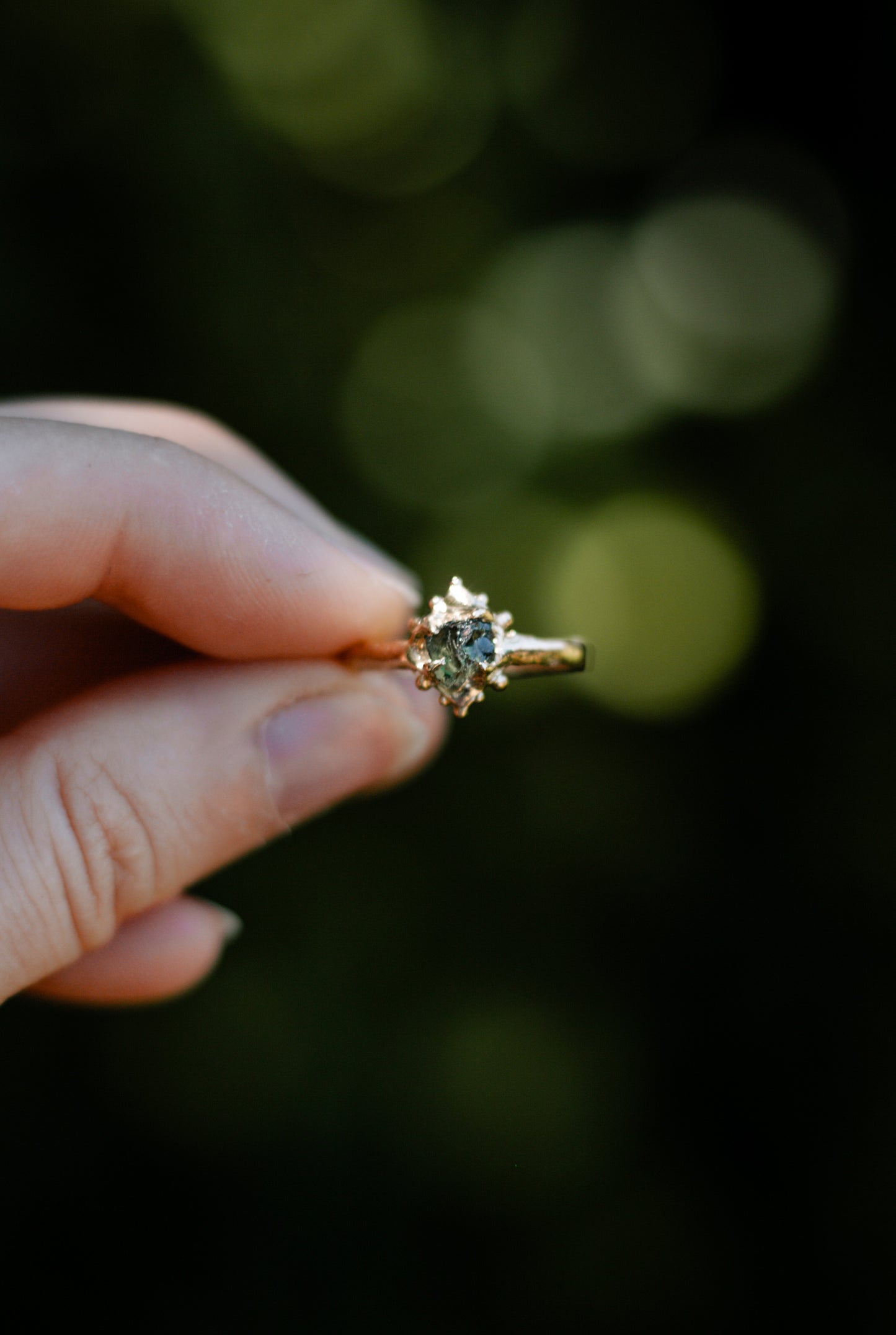 gold green sapphire ring