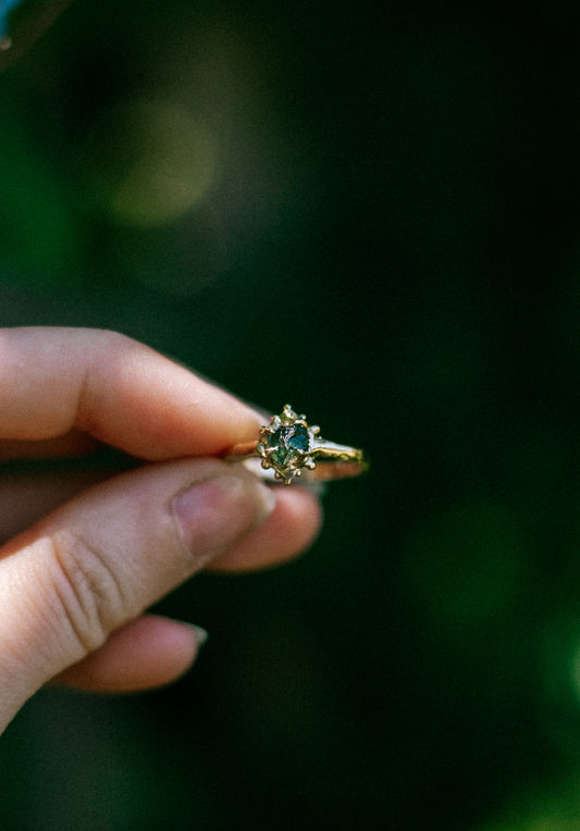 gold green sapphire ring