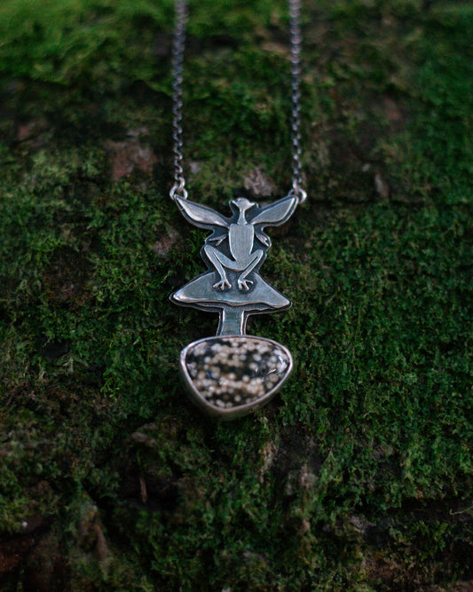 amanita, ally pendant