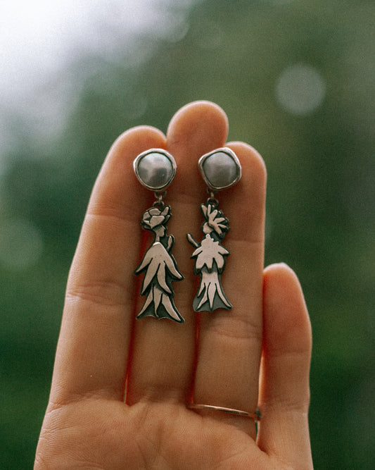 petal fae and pearl earrings